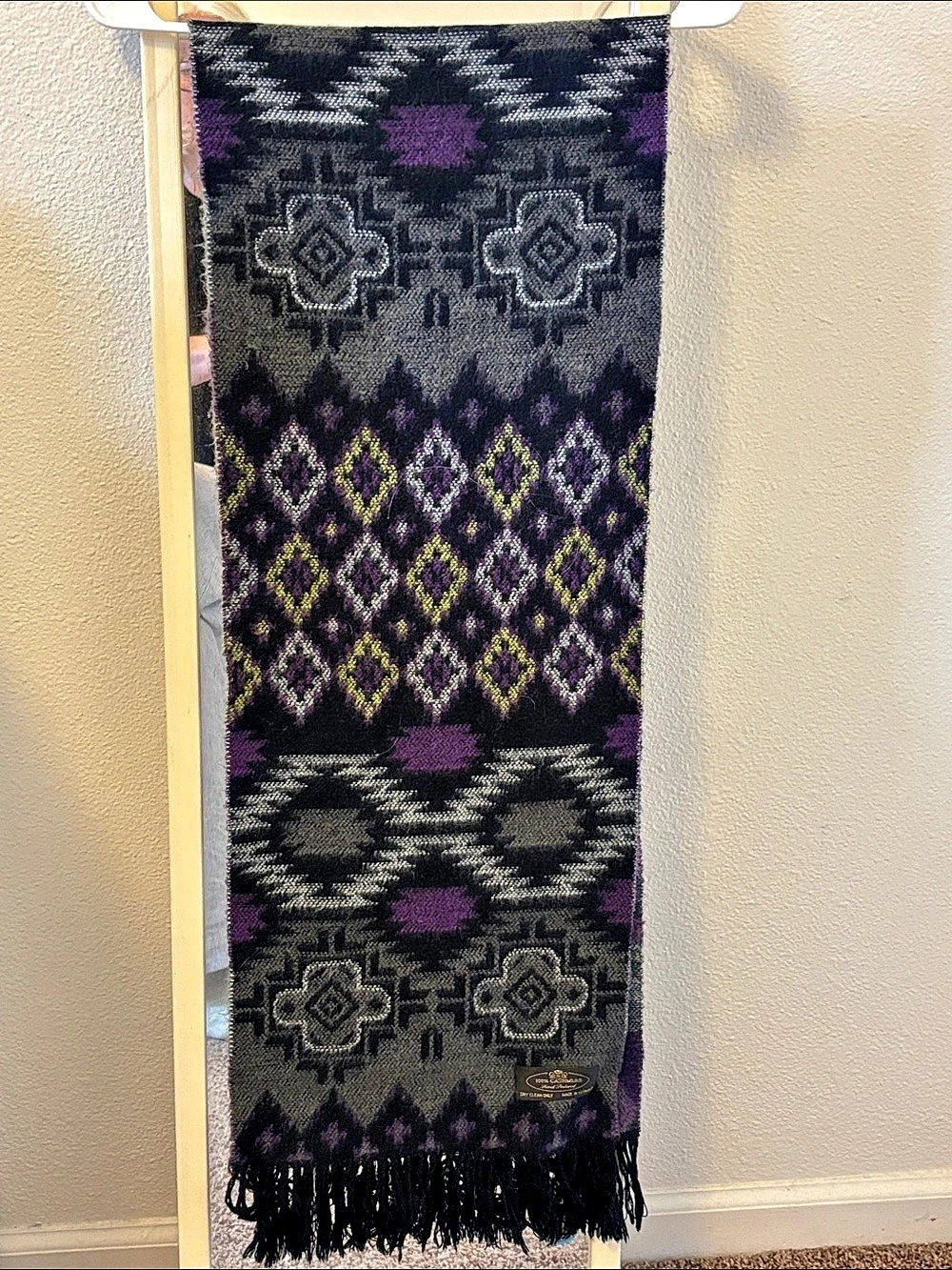 Geometric Cashmere Scarf in Black & Purple Like New